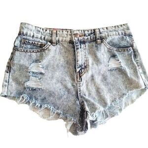 Forever 21 womens High-waisted Distressed Denim Shorts Sz Medium